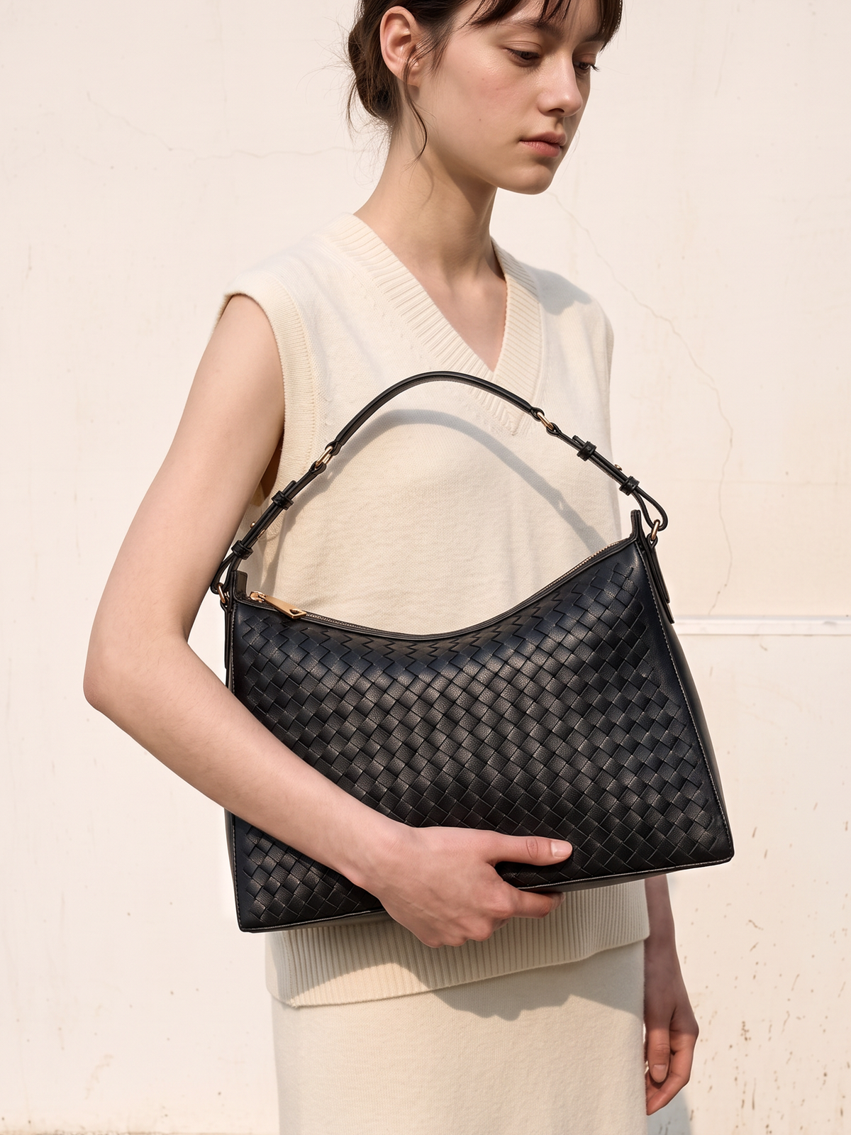 Vinci Black Woven Top Handle Bag