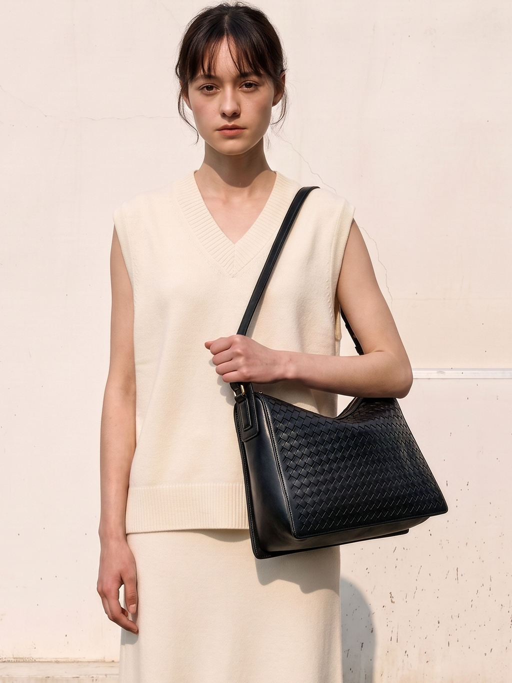 Vinci Black Woven Top Handle Bag
