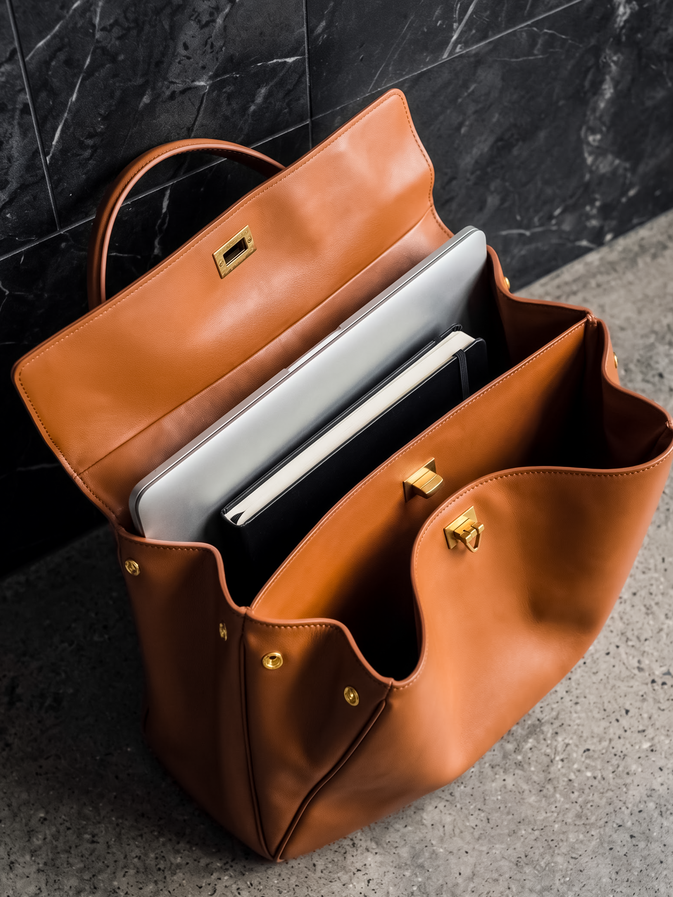 Soluta Brown Leather Top Handle Bag