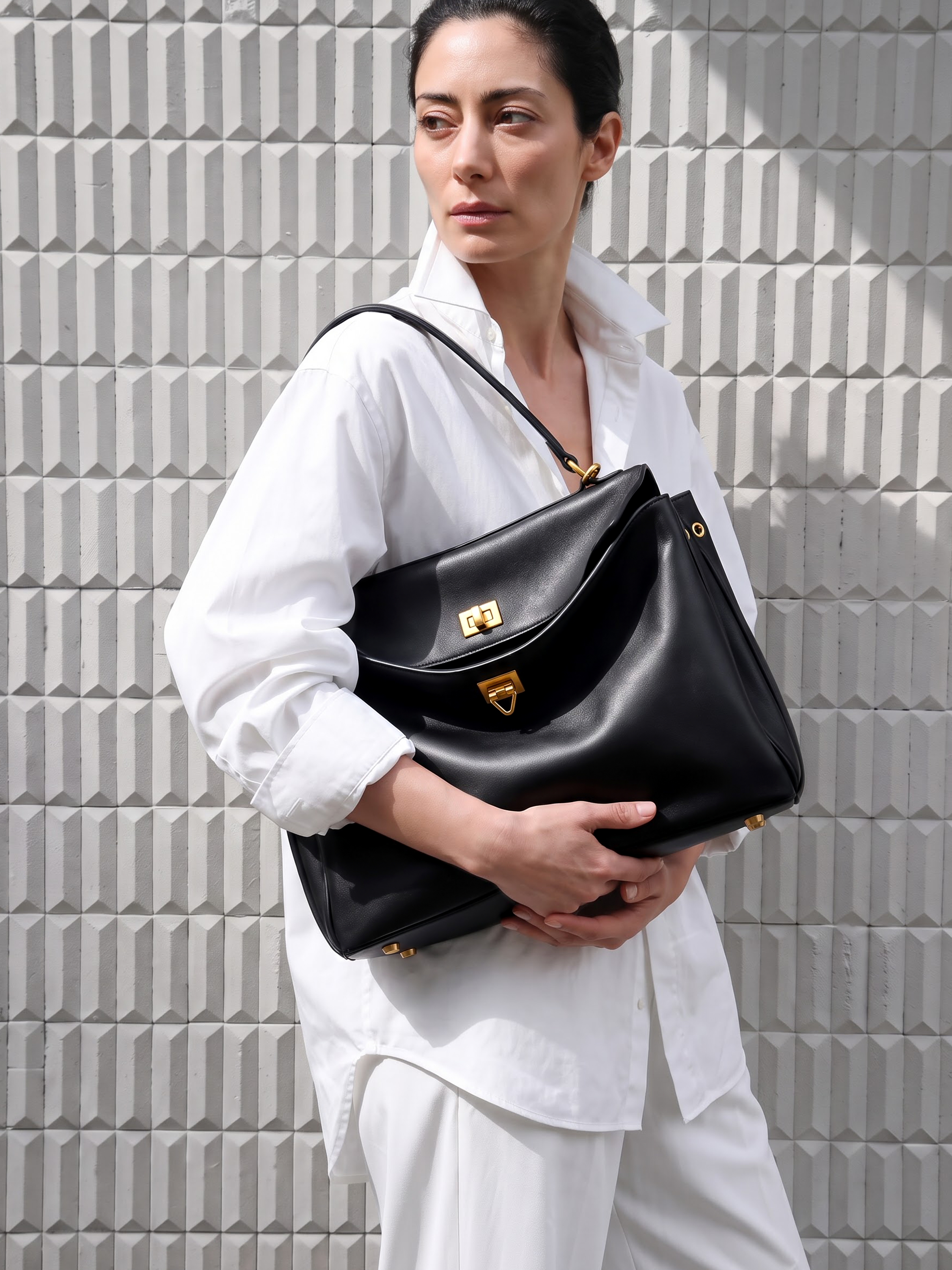 Soluta Black Leather Top Handle Bag