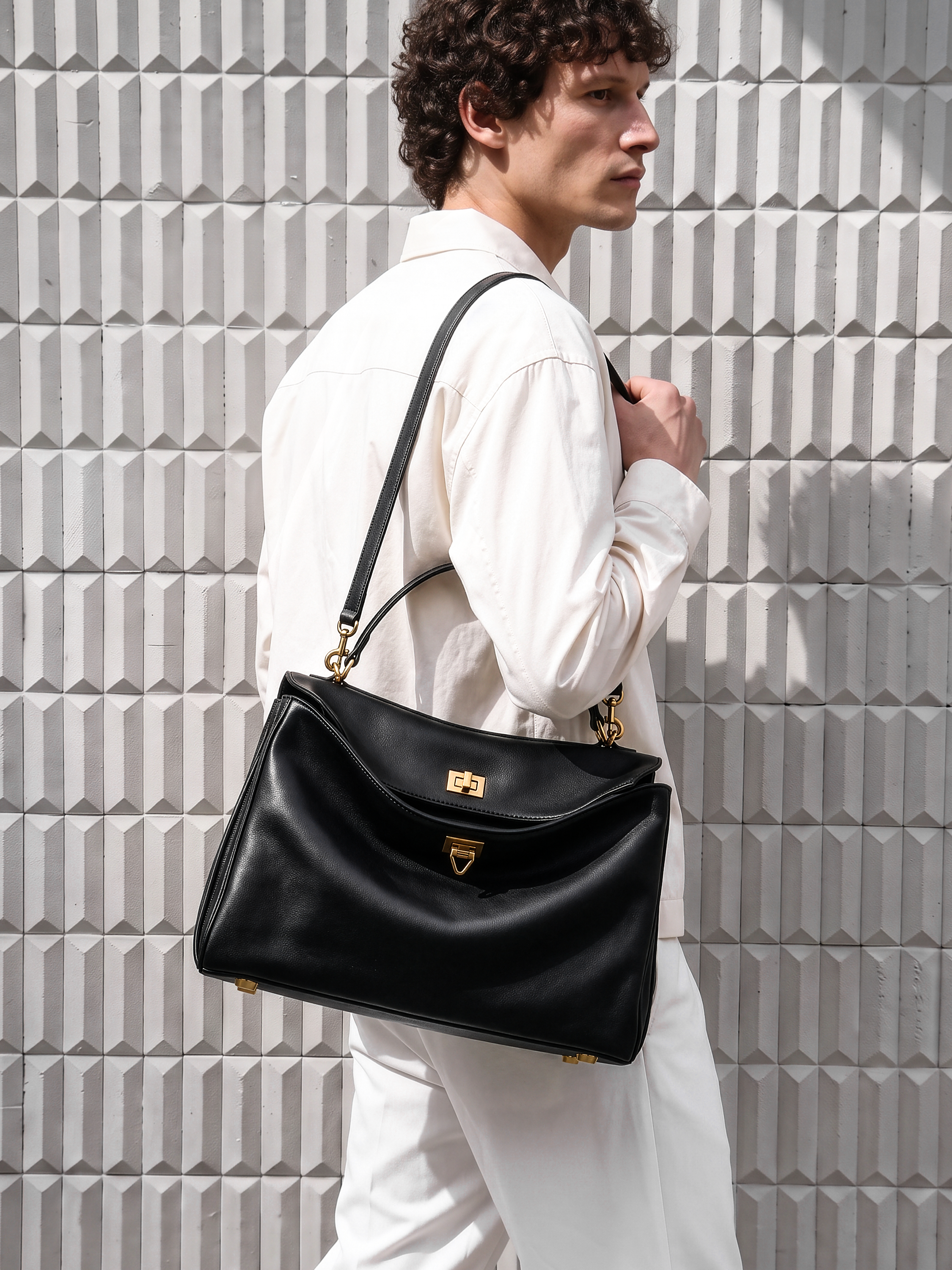 Soluta Black Leather Top Handle Bag
