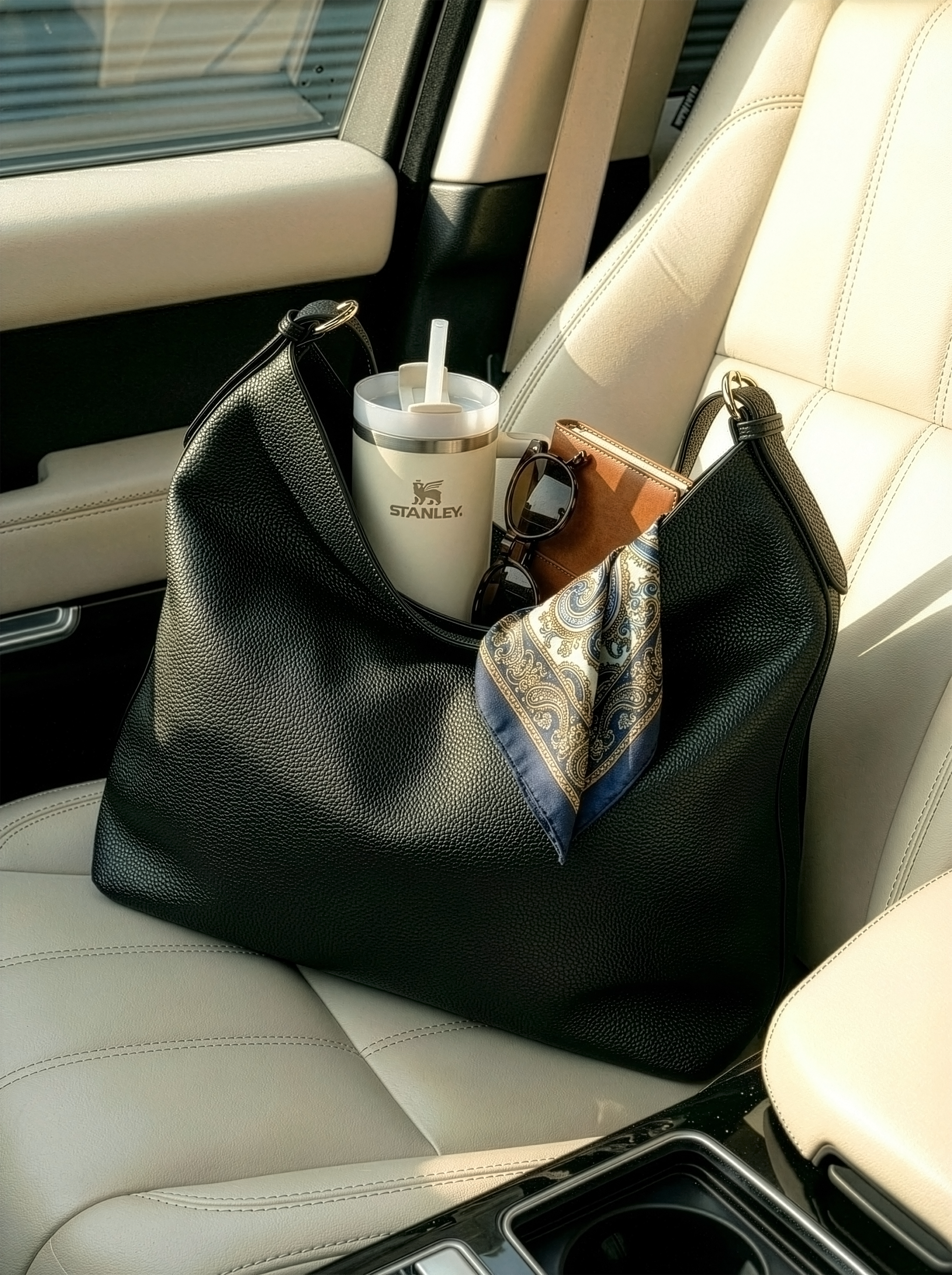 Veluna Black Leather Hobo Bag